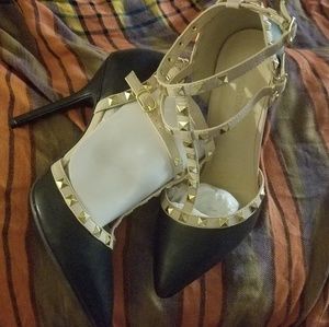 Black pointed toe heels